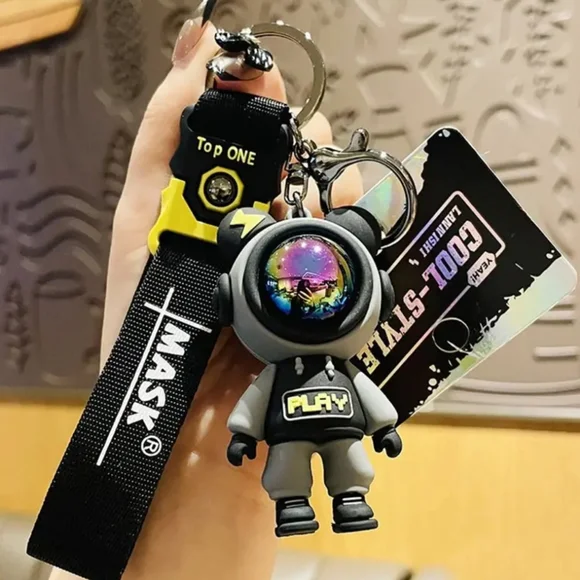 Awesome pink bag charm - Picture 2 of 3